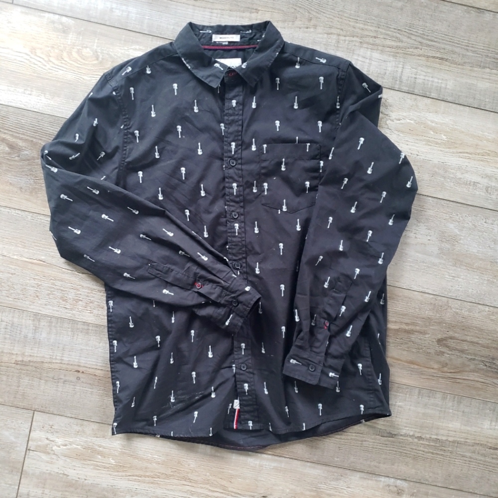 Como Man Guitar button down